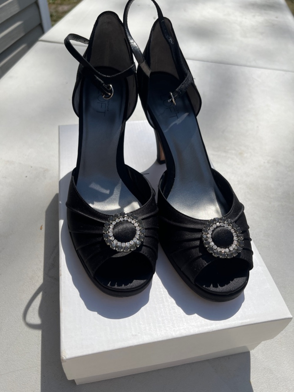 Ann Taylor Loft Satin Peep Toe Strappy Heels SZ 8